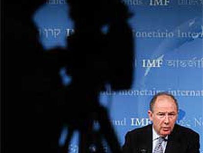 Rodrigo Rato, en su primera comparecencia ante la prensa tras su nombramiento como director gerente del FMI