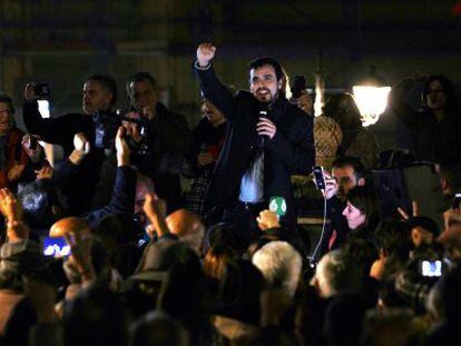 El candidato a la presidencia del Gobierno por Izquierda Unida, Alberto Garzon, en un mitin en Madrid. 