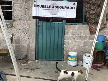 Entrada principal de la pequeña casa donde vivían el matrimonio en Ecatepec.