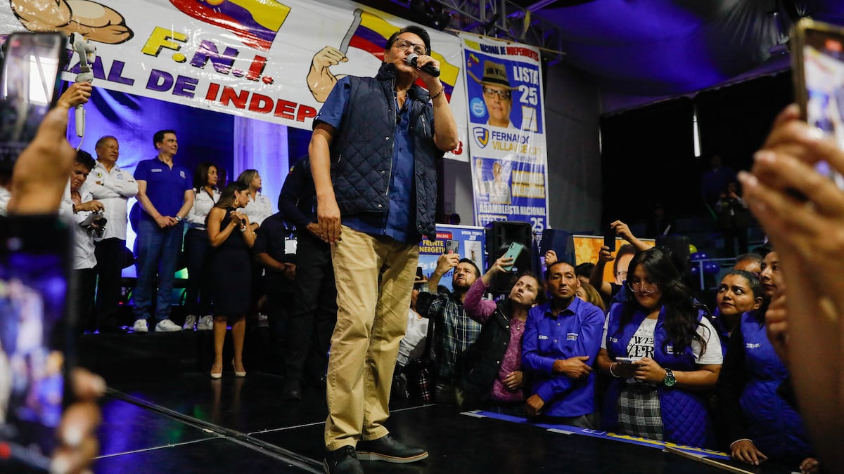 MUERTE DE CANDIDATO OBLIGA A DECRETAR ESTADO DE EXCEPCIÓN EN ECUADOR..!!…