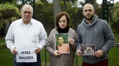 La familia adoptiva y la pareja de Maloma el pasado 6 de febrero.