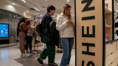 Venta de ropa de Shein en la tienda de Forever 21 en Times Square (Nueva York), el pasado 10 de noviembre.