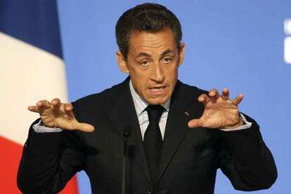 El presidente Sarkozy, en la rueda de prensa de ayer en París.