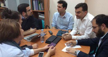 Antonio Maíllo y Alberto Garzón, en espera de los resultados.