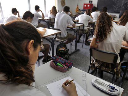 Alumnos en un colegio de Educación Infantil Primaria y Secundaria en Valencia.