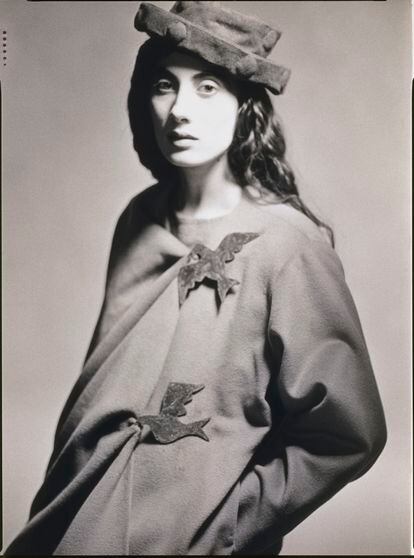 Abrigo diseñado por Sybilla para la colección otoñoinvierno 1986-1987.