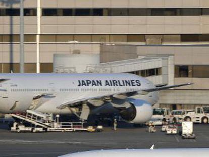 Un Boeing 787 Dreamliner en el aeropuerto de Tokio, Jap&oacute;n