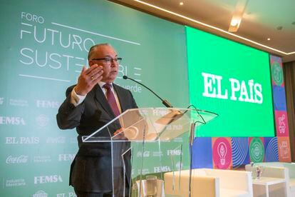 Víctor Treviño, director de energía y medio ambiente de FEMSA, en  el foro.