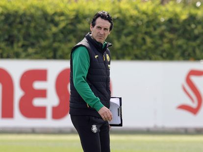 El entrenador del Villarreal, Unai Emery, este martes en el entrenamiento.
