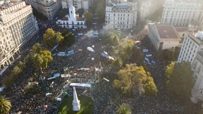 Una vista aérea de las manifestaciones, este martes en Buenos Aires.