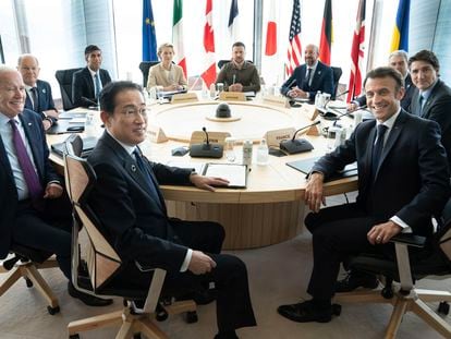 Los líderes del G-7, durante un almuerzo de trabajo celebrado en Hiroshima, Japón.