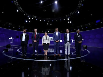 Los candidatos presidenciales de Chile Gabriel Boric, José Antonio Kast, Yasna Provoste, Sebastián Sichel, Eduardo Artes y Marco Enríquez-Ominami.