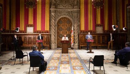 L'alcalde de Terrassa, Jordi Ballart; l'alcaldessa de Barcelona, Ada Colau; o l'alcalde de Mataró, David Bote, durant la presentació del projecte.