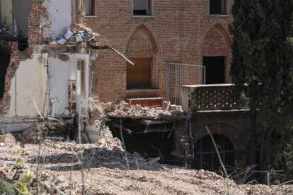 Estado de la demolición del convento neomudéjar.