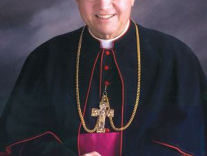 El obispo Robert Morlino.