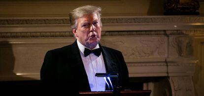 Donald Trump informa sobre el estado de las negociaciones comerciales durante un evento en la Casa Blanca. 