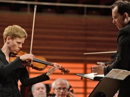 Concierto de homenaje a Claudio Abbado: Isabelle Faust interpreta a Alban Berg ante la mirada de Andris Nelsons.