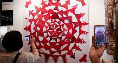Obra de Pilar Albarracín en la galería Javier López, en Arco.