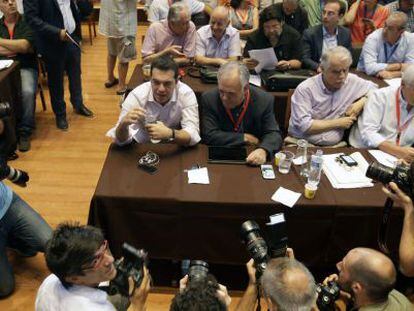 Alexis Tsipras, el jueves en una reuni&oacute;n de Syriza.