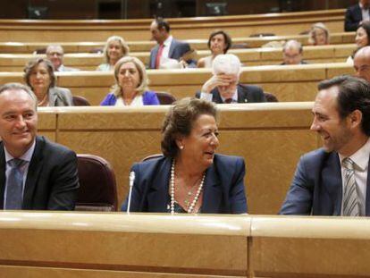Alberto Fabra, Rita Barber&aacute; y Jos&eacute; Ram&oacute;n Bauz&aacute; (PP) en el Senado.