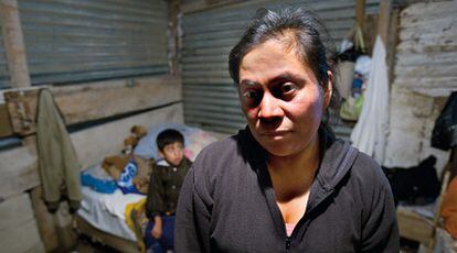 Aura Lucrecia vive en un pequeño caserío de Chicamán. En junio pasado, tres hombres violaron y asesinaron a sus hijas: Wendy Josselin, de 12 años; Diana Lisebth, de 8 años, y Heidy Yolanda, de 7