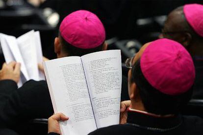 El Papa inauguró el último sínodo afirmando que dejar a Dios fuera de la vida pública no era tolerancia, "sino hipocresía".