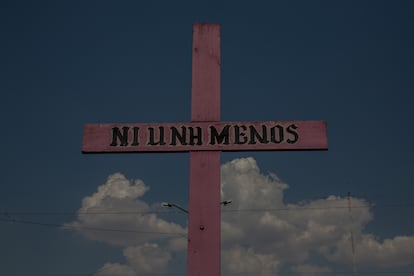 Una cruz contra el feminicidio, en Chimalhuacán (Estado de México).