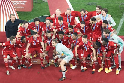 Los jugadores del Bayern de Múnich celebran haber ganado el último Mundial de Clubes en Qatar.