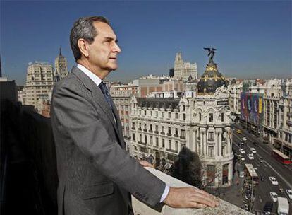 El profesor Terceiro, en la terraza del Círculo de Bellas Artes, en Madrid.