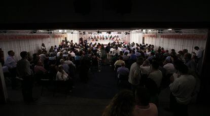 Reunión del Comité Federal del PSOE para fijar su postura sobre la formación de gobierno tras las elecciones generales