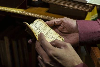 Ejemplar del siglo XVIII en el Burro culto.