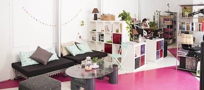 Este espacio puede presumir incluso de una zona de relax pensada para poder disfrutar de 'microsiestas'.
