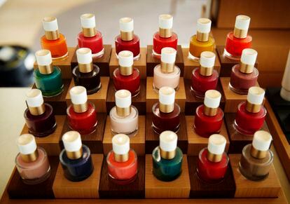 The new Hermès nail lacquers display a whole arsenal of possibilities: 24 shades from green to white, including reds, maroons and pinks.