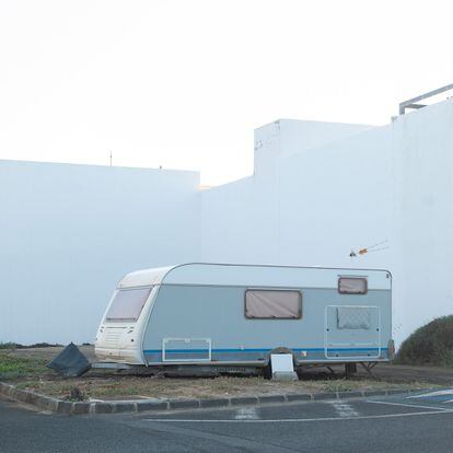Lanzarote. Una caravana en Famara.