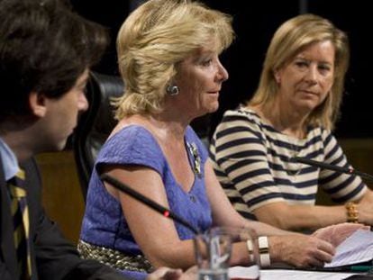 Esperanza Aguirre, durante la inauguración de una jornada sobre la Ley de Transparencia Hipotecaria de Madrid.