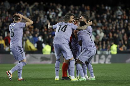 El Madrid se queda a un suspiro en un confuso final del árbitro