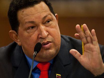 Chávez, habla durante la rueda de prensa del martes.