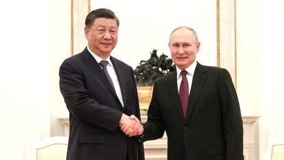 Xi Jinping y Vladímir Putin, este lunes en Moscú.