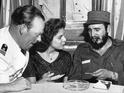 Fidel Castro y Martina Lorenz, en 1959 con el capitán Ernst Hankiewicz