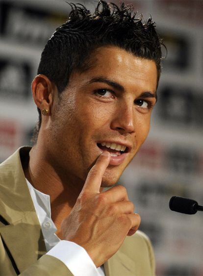 Cristiano Ronaldo durante su presentación como jugador del Real Madrid el lunes.