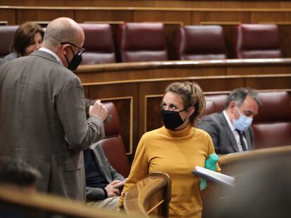 Mireia Vehí, diputada de la CUP, en un momento de un debate en el Congreso. / M. FERNÁNDEZ (POOL / EUROPA PRESS)