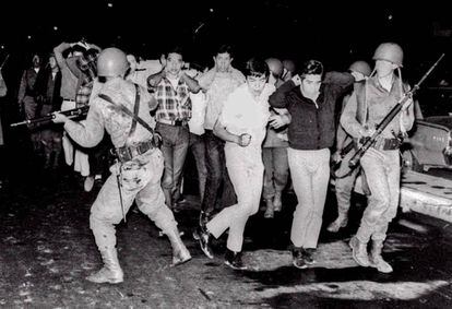 A Mèxic, la revolta estudiantil de 1968 va desencadenar una matança a mans de l'exèrcit.
