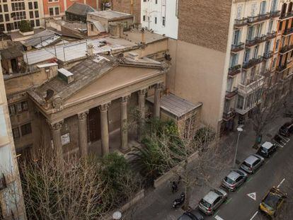 Vista zenital actual de l'edifici al carrer de Bailén de Barcelona.