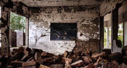 Devastación en la escuela Primary Government School Kadi. Los talibanes atacaron el centro en agosto de 2012.