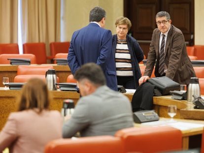 The PNV spokesman in Congress, Aitor Esteban;  the socialist deputy Isaura Leal and the PSOE spokesman, Patxi López, this Tuesday.