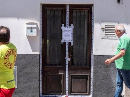 Puerta de la vivienda donde fue hallada muerta Gloria Zavala, en Palma.