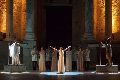 Sara Baras en la obra 'Medusa' , en el Teatro de Mérida.