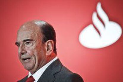 El presidente del Banco Santander, Emilio Bot&iacute;n, durante de la presentaci&oacute;n de resultados del ejercicio 2013.