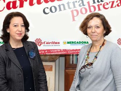 Amparo Bond&iacute;a, directora de Relaciones Externas de Mercadona en Valencia (izquierda), y Mar&iacute;a de la Concepci&oacute;n Guill&eacute;n, directora de C&aacute;ritas Valencia 