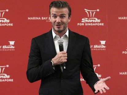 David Beckam atiende a la prensa en el Marina Bay Sands de Singapur.